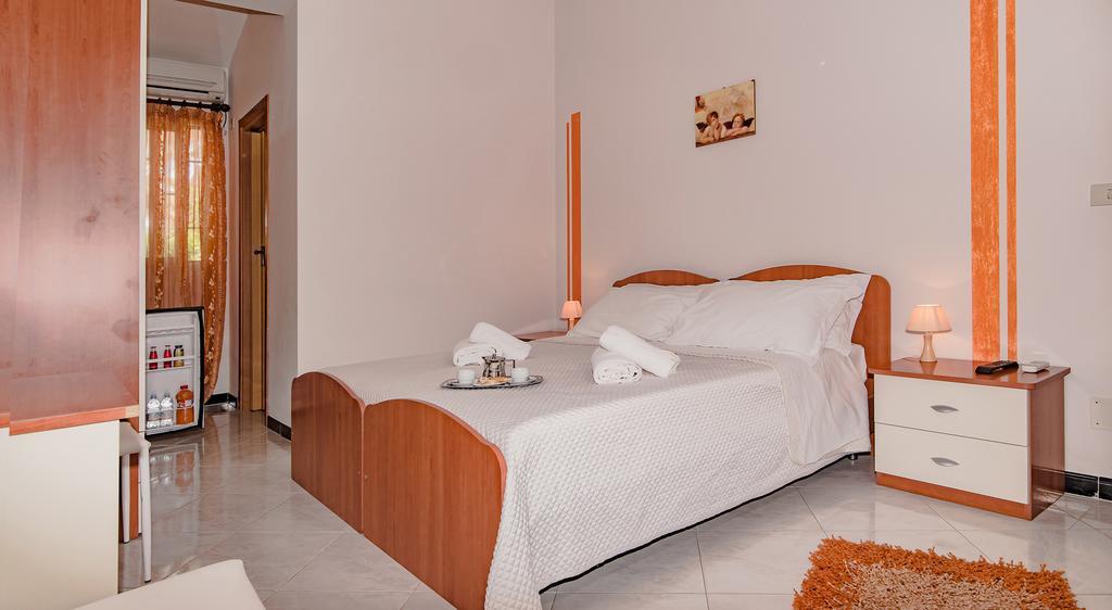 산타크로체카메리나 Kamarina Land B&B 외부 사진